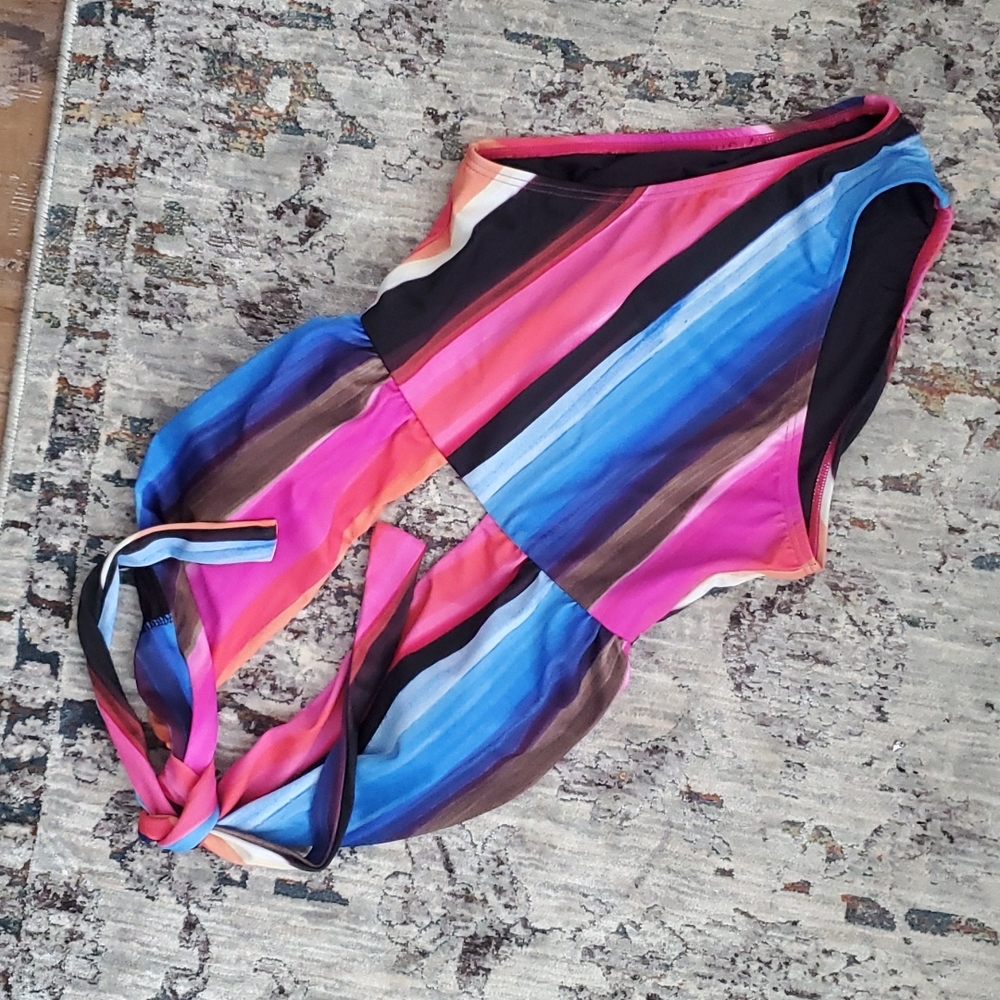 La Blanca Halter One Piece Swimsuit Size 4